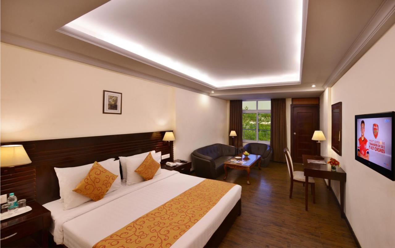 Keshav Clarks Inn Gadag Exterior photo